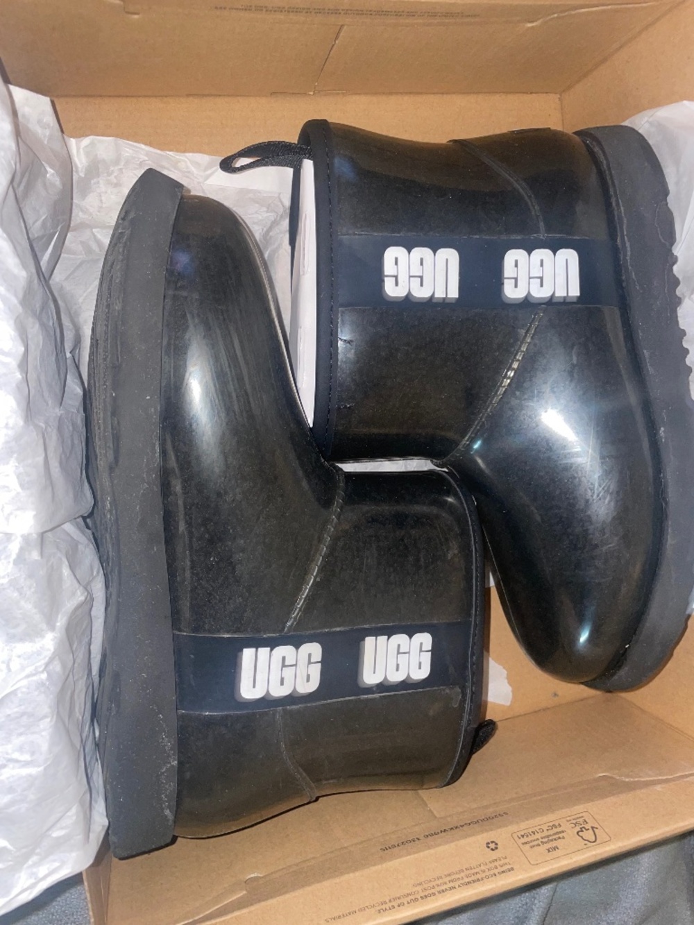 Uggs Kids classic mini size 5